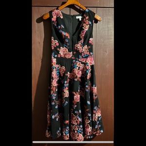 NWOT Dress the Population Macie Fit & Flare Midi Dress Embroidered Floral Size S